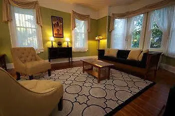 Waypoint House Bed And Breakfast-3